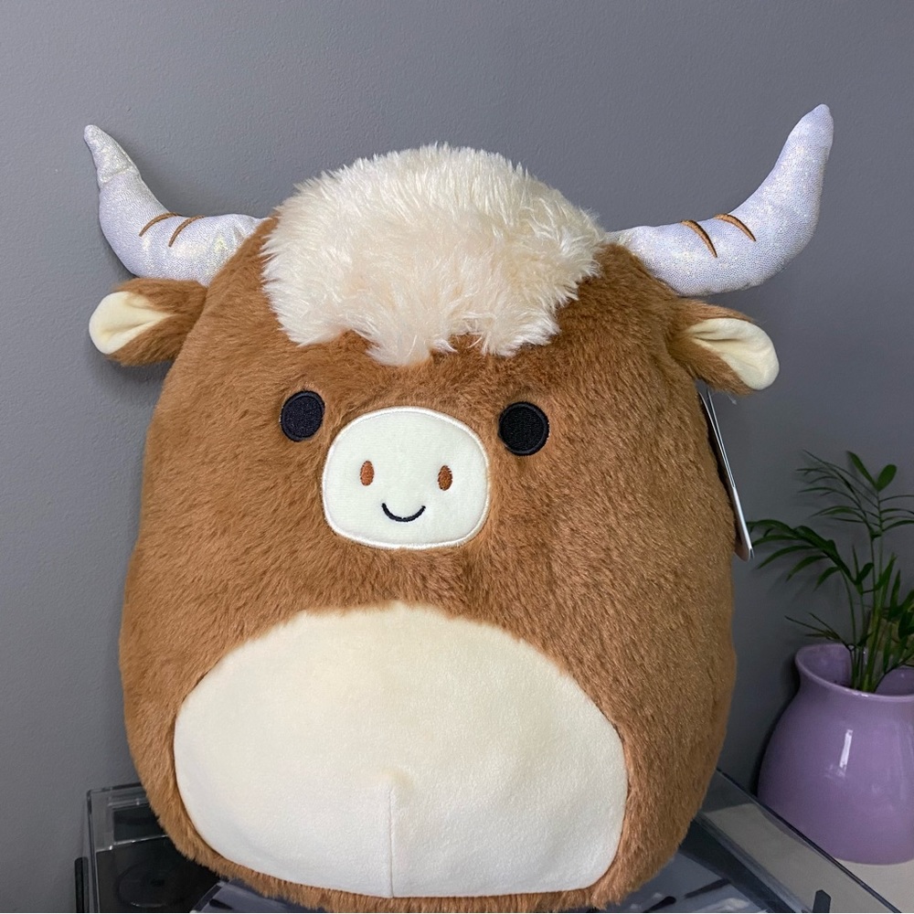 BNWT 12” Carlton The Highland Cow Cracker Barrel Fluffy Squishmallow